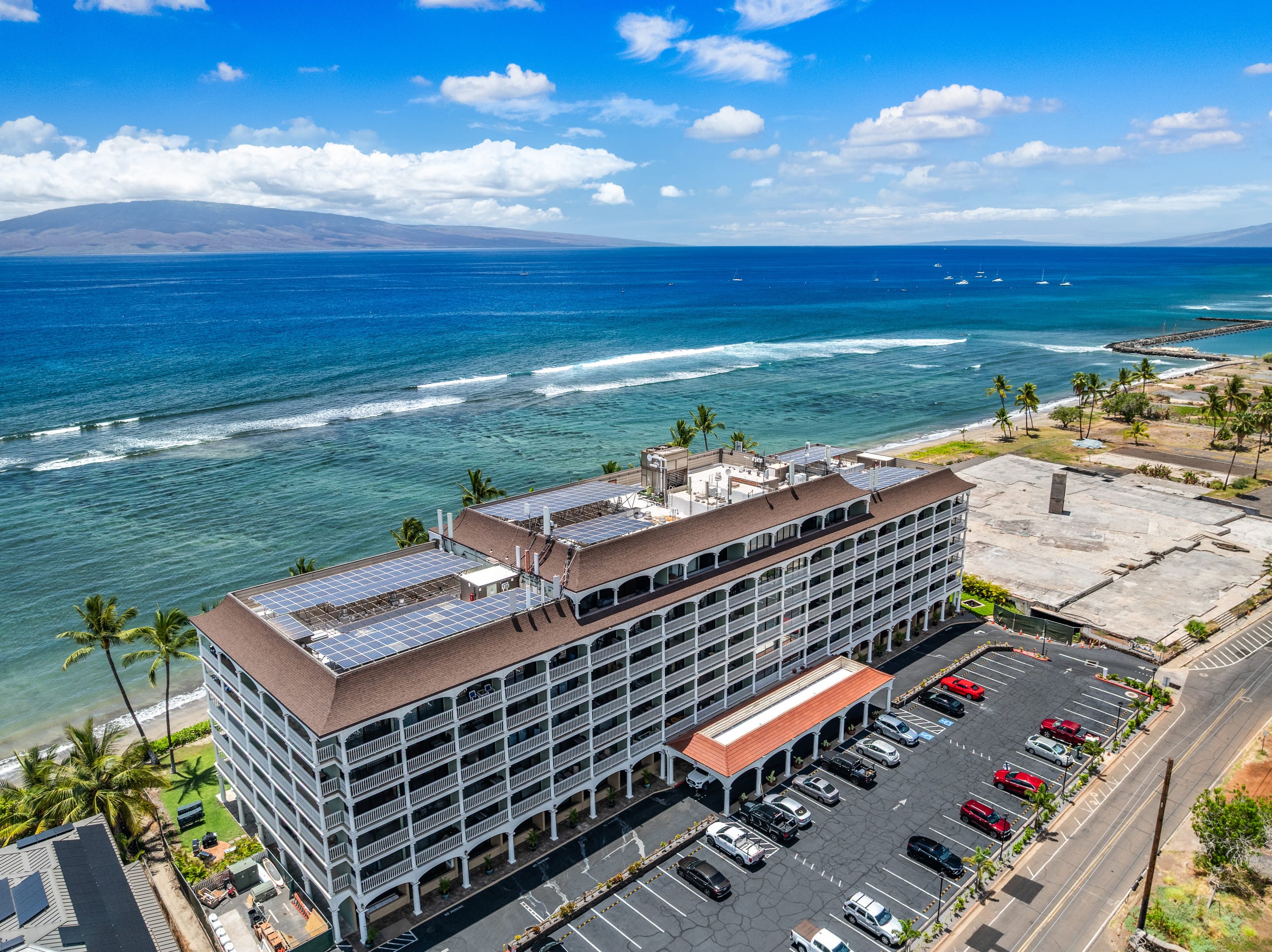 Condo in Lahaina · ★5.0 · 1 bedroom · 2 beds · 2 baths - Image 40