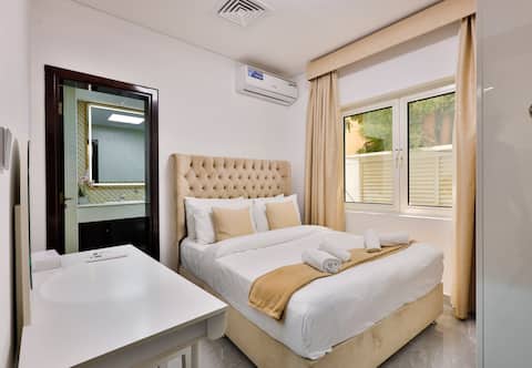 Top Airbnb: Cosy 5 Bedroom + Maid's room Villa w/ Private Pool in Wadi Al Safa 5