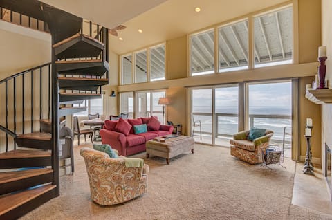 Spacious Two-Level Ocean-View Villa with Loft