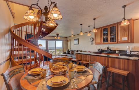 Ocean-View Suite with Jacuzzi Tub | Sleeps 6
