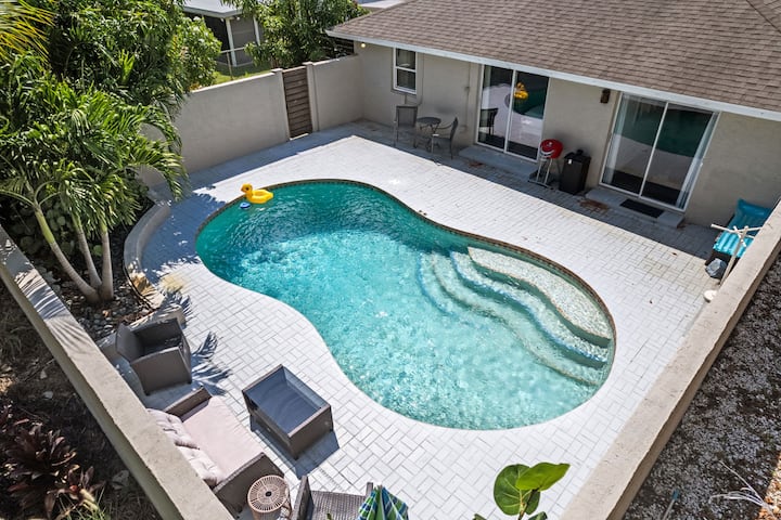 Sleeps 6  Private Pool  Fire Pit  Game House - Sarasota, FL