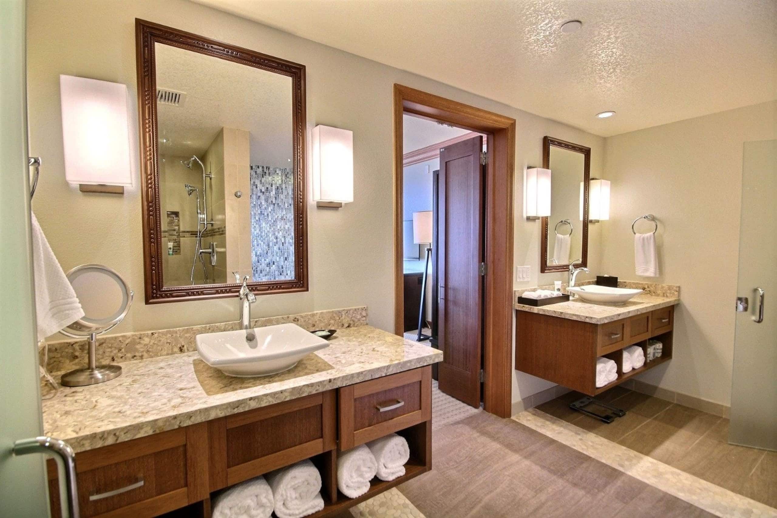 Condo in Lahaina · ★5.0 · 2 bedrooms · 4 beds · 2 baths - Image 13