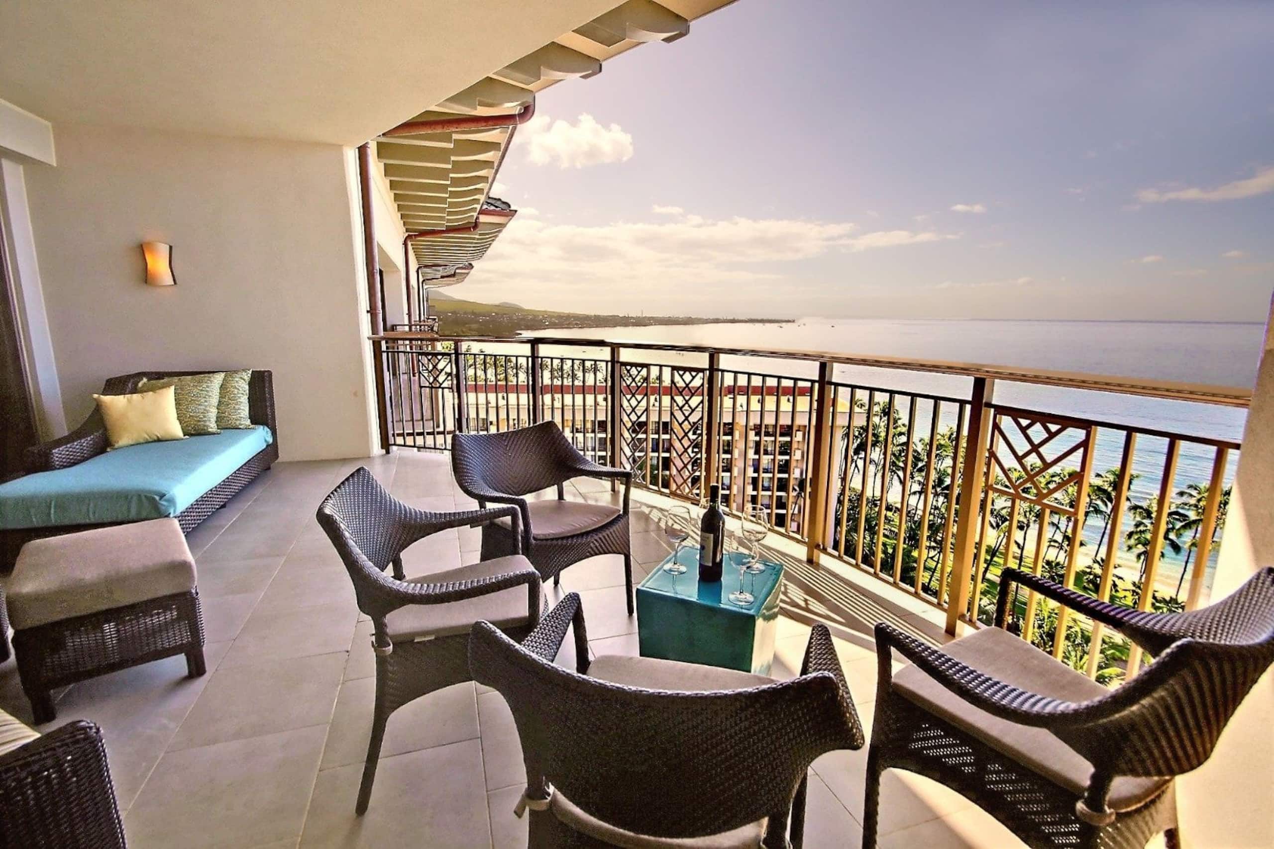 Condo in Lahaina · ★5.0 · 2 bedrooms · 4 beds · 2 baths - Image 1
