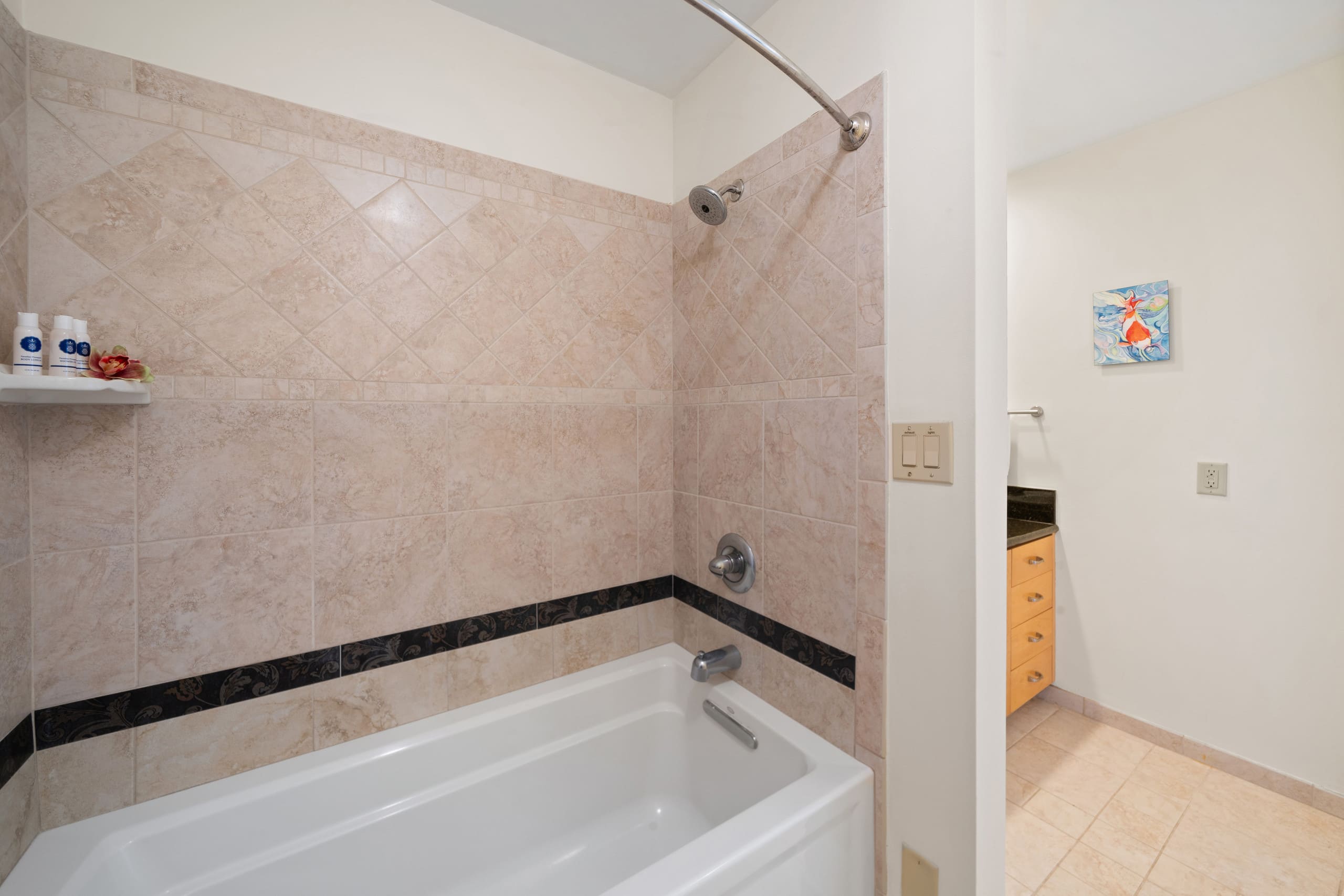 Condo in Lahaina · ★5.0 · 1 bedroom · 2 beds · 2 baths - Image 25