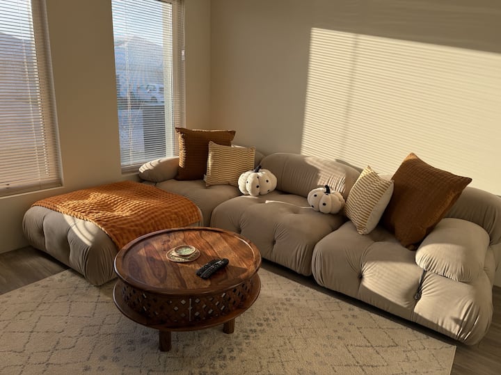 12 Beautiful Brabham Big Backyard 4br & Parking - Greenmount