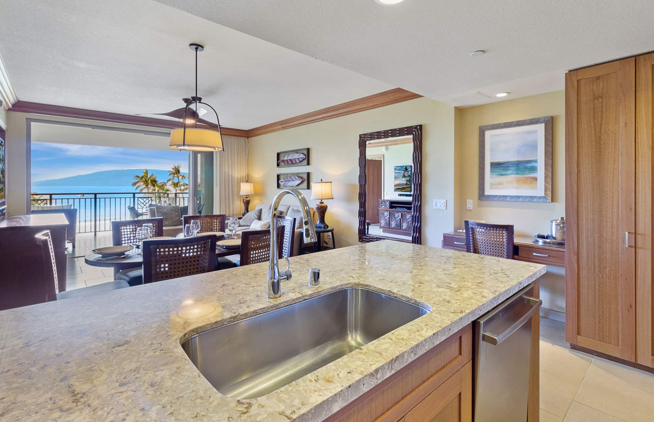 Condo in Lahaina · ★5.0 · 2 bedrooms · 4 beds · 2 baths - Image 5