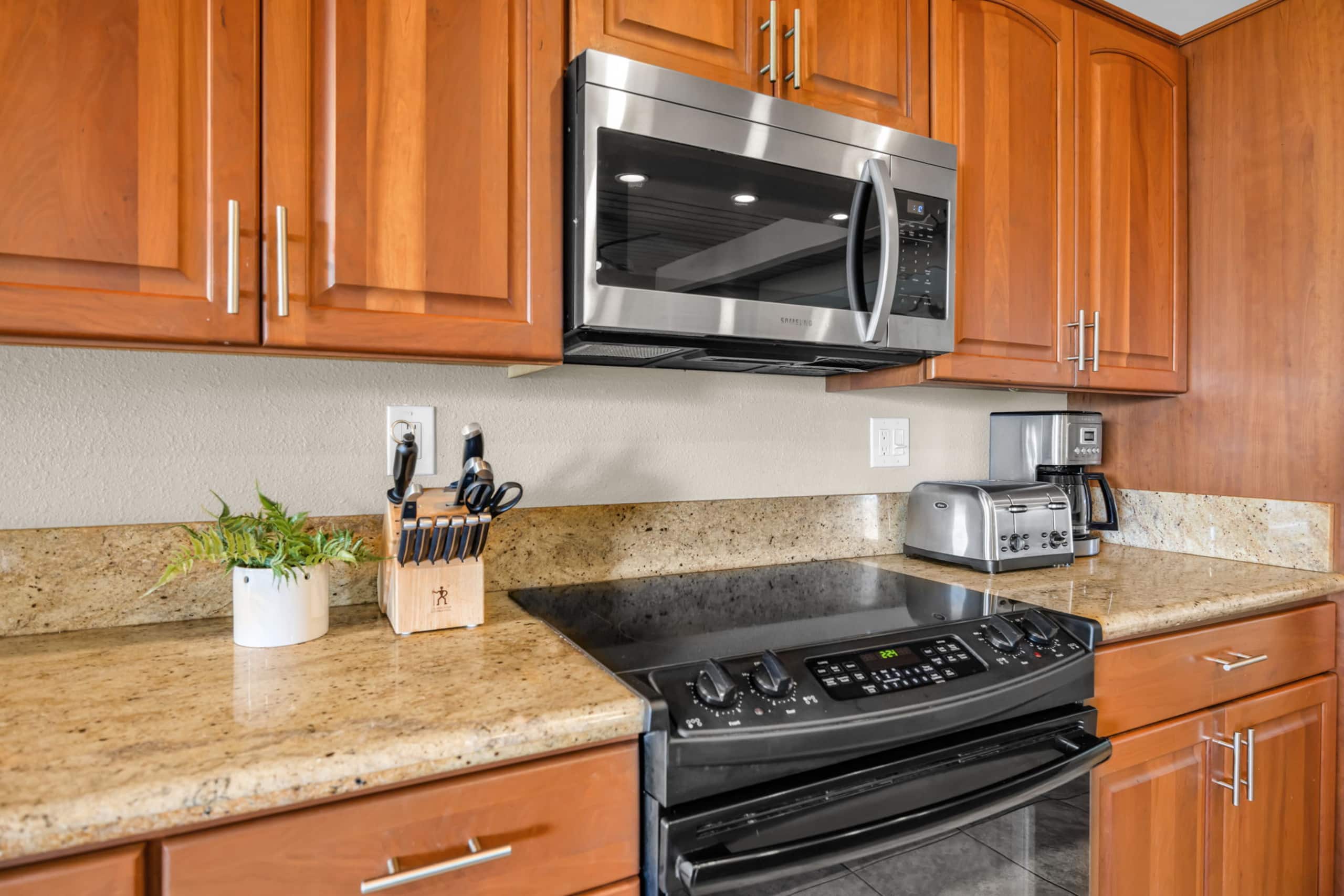Condo in Lahaina · ★4.8 · 2 bedrooms · 4 beds · 2 baths - Image 28