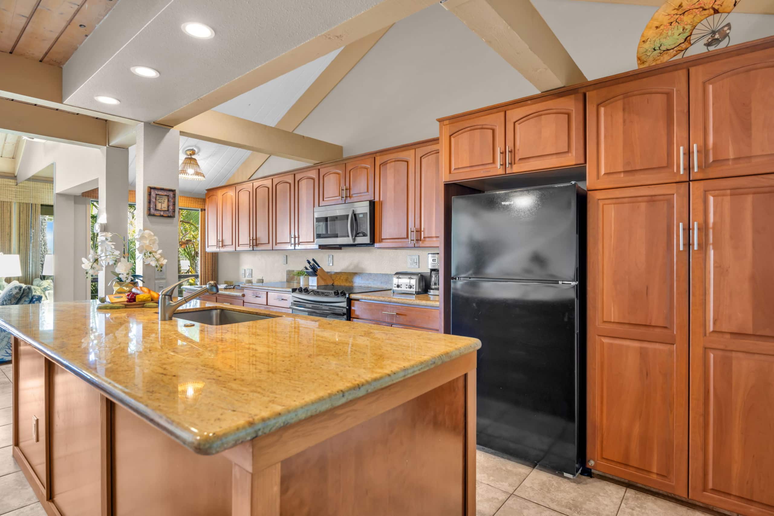 Condo in Lahaina · ★4.8 · 2 bedrooms · 4 beds · 2 baths - Image 22