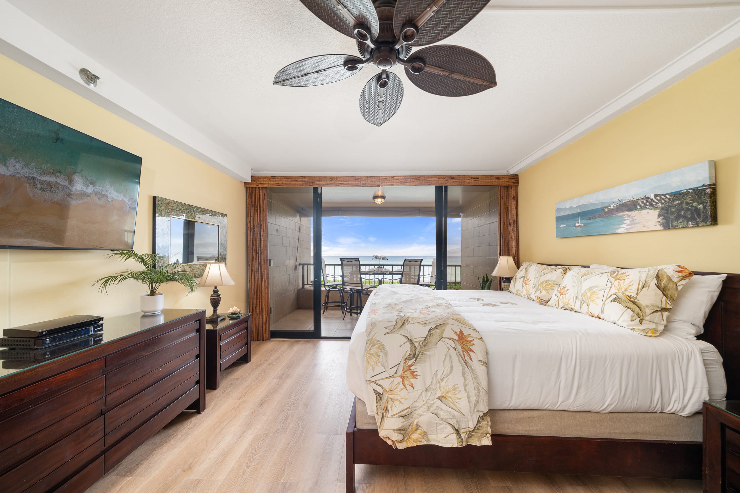 Condo in Lahaina · ★4.63 · 1 bedroom · 2 beds · 1 bath - Image 9