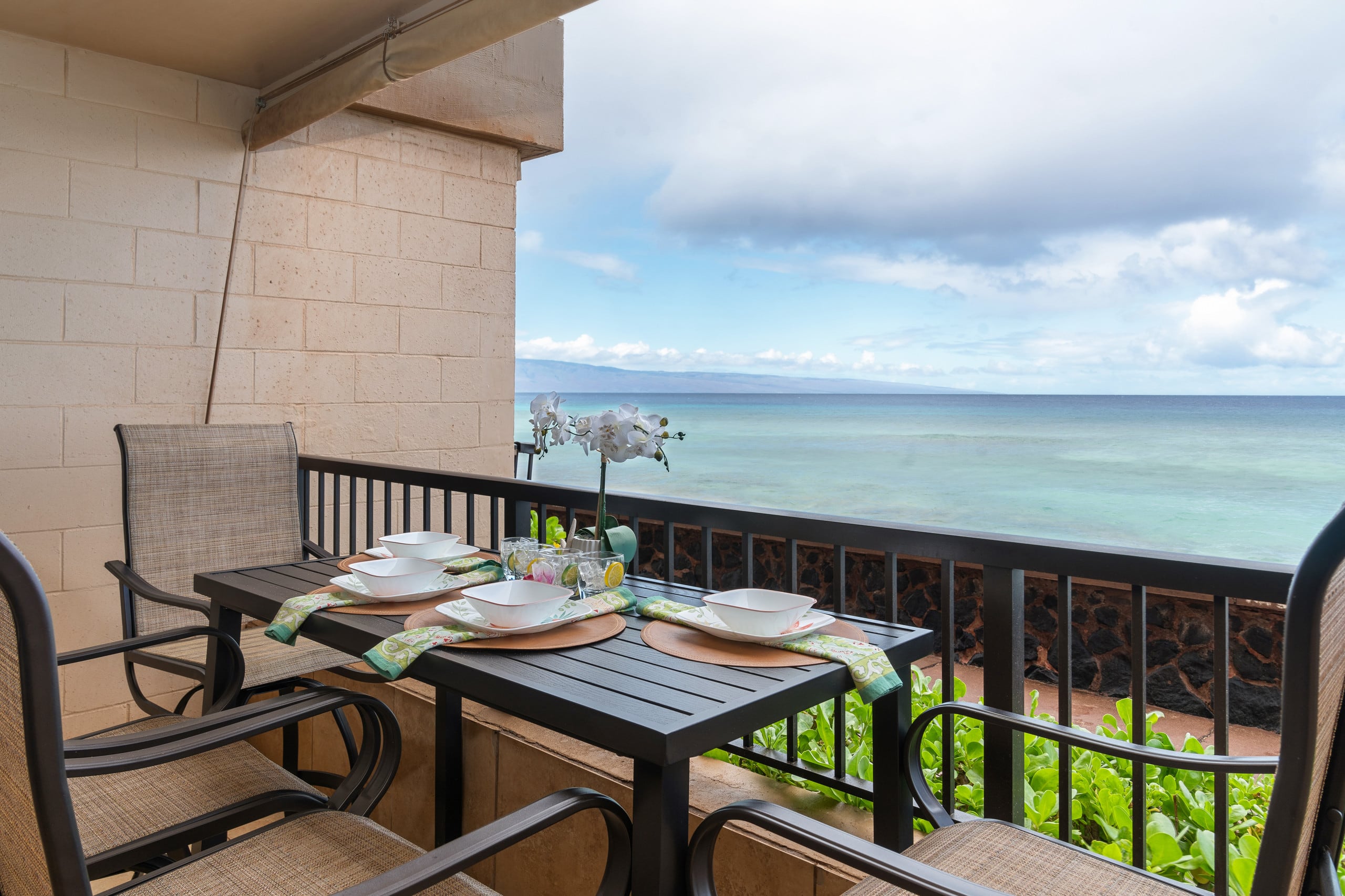 Condo in Lahaina · ★4.63 · 1 bedroom · 2 beds · 1 bath - Image 8