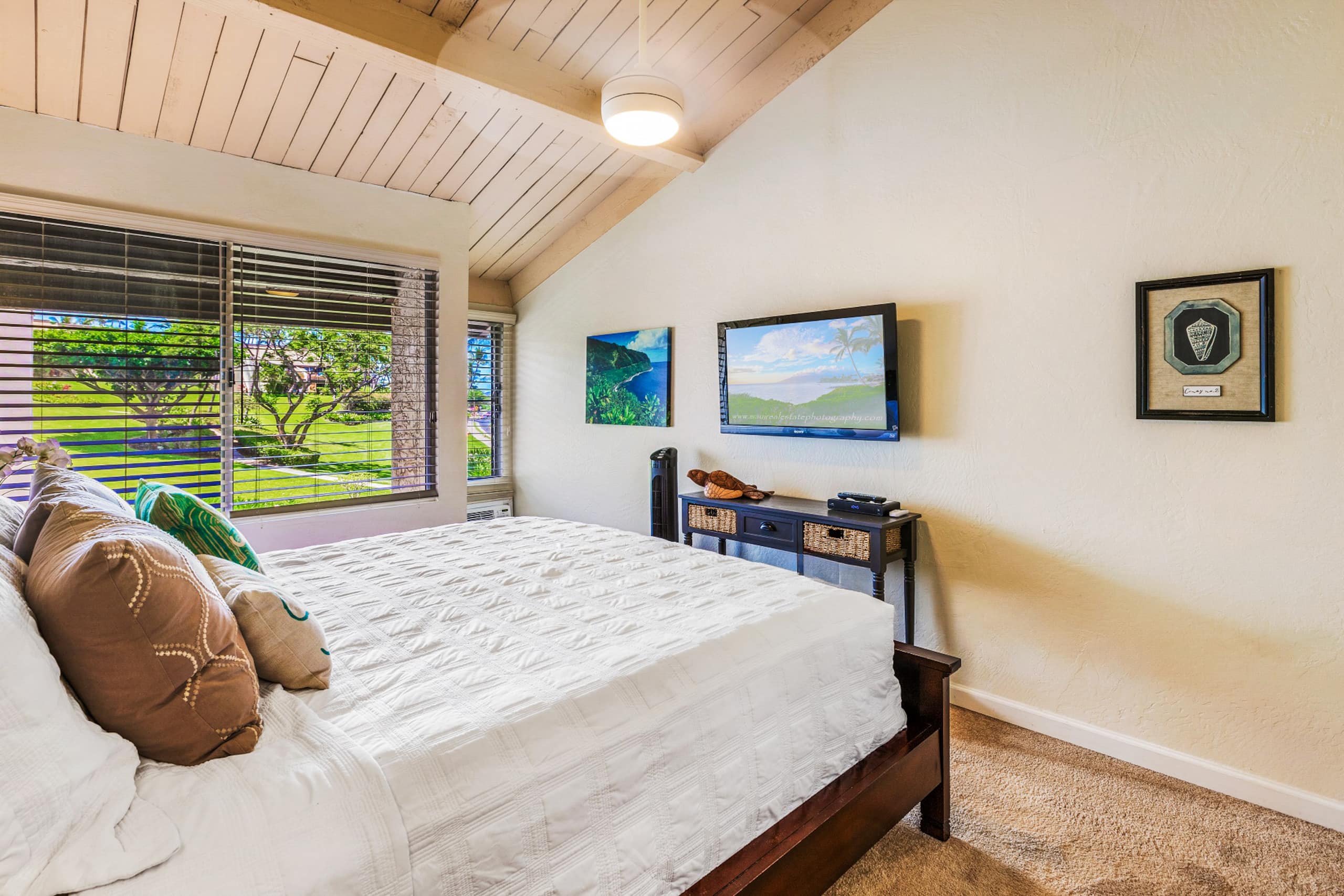 Condo in Kihei · ★4.87 · 3 bedrooms · 3 beds · 2 private baths - Image 10