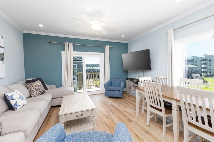 Ocean View, Elevator, Hot Tub, Pool & Beach Access - North Topsail Beach, NC