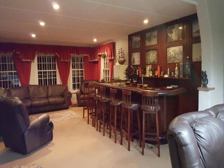 Room 2 - Pinetown