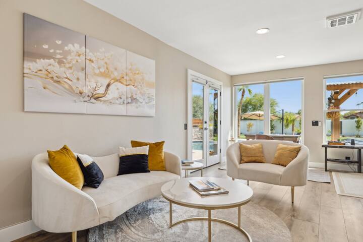 Lux Home Heated Pool|Golf Sim|Pickleball|Spa|Sauna