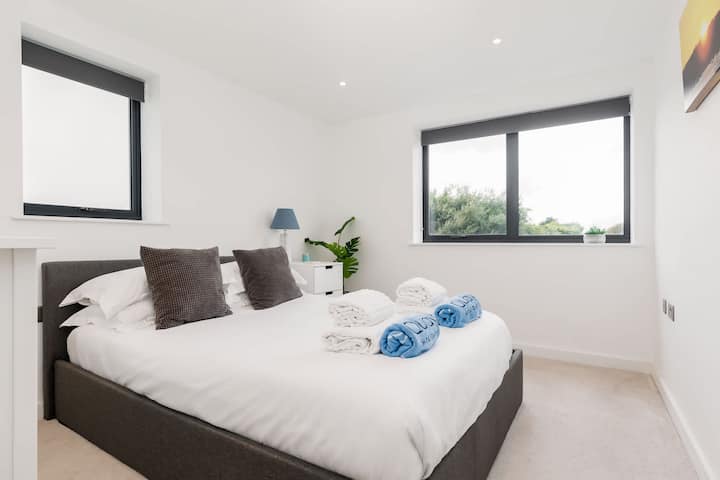 次卧