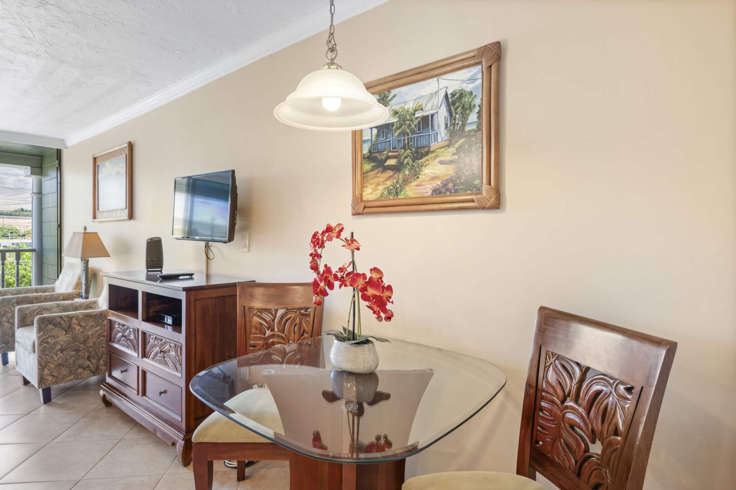 Relaxing Beachfront Studio Retreat – Lahaina Shore - Image 9