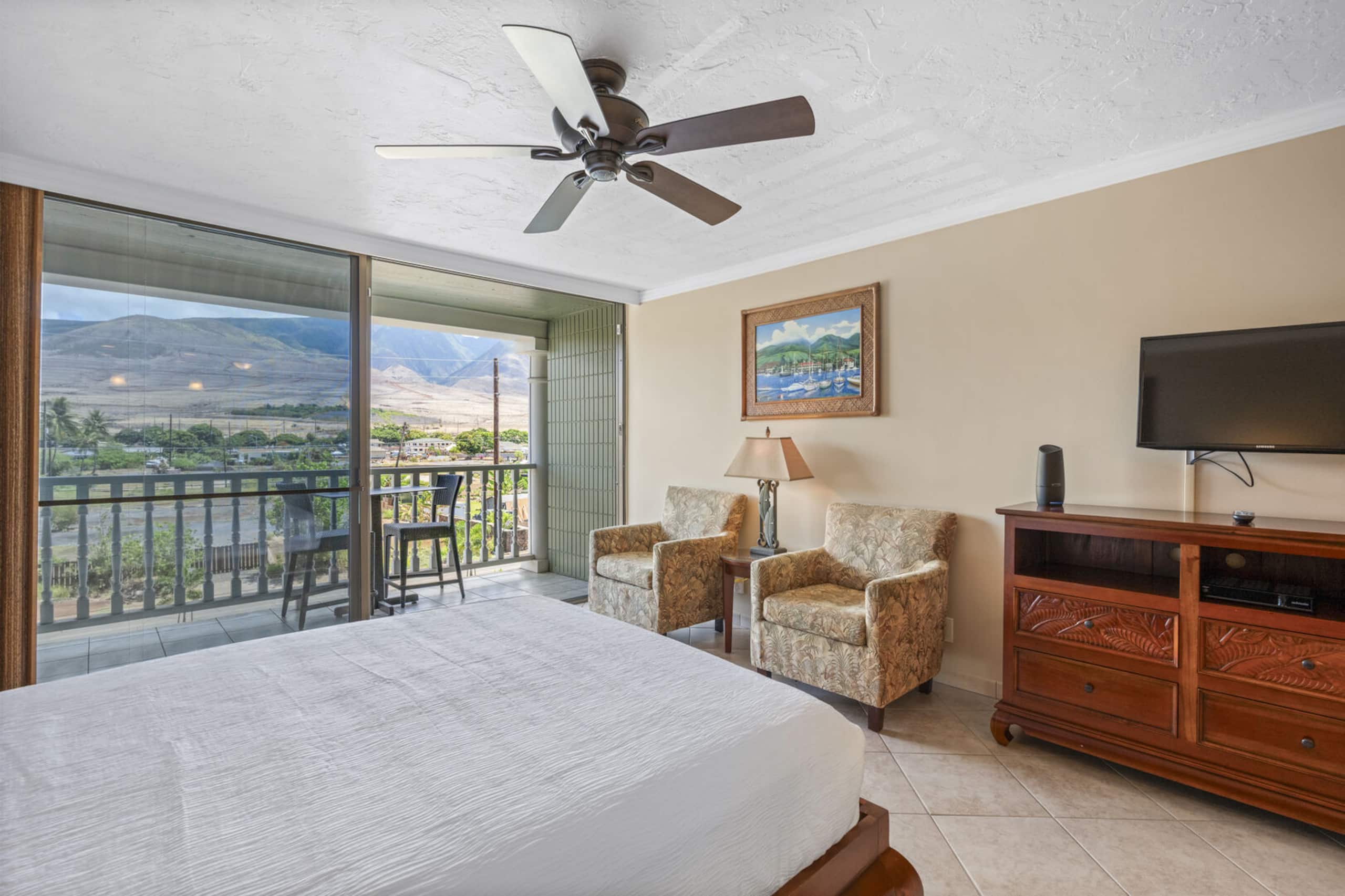 Relaxing Beachfront Studio Retreat – Lahaina Shore - Image 10