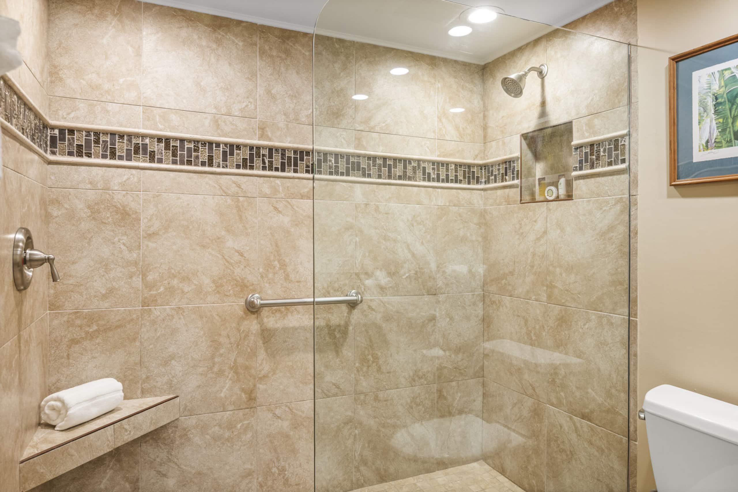 Relaxing Beachfront Studio Retreat – Lahaina Shore - Image 12