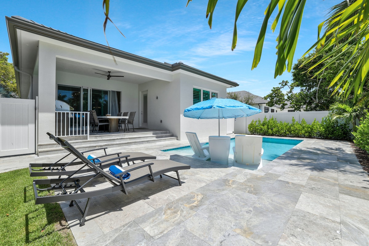 New! Sunset Walk • Heated Pool • Walk to Beach - Houses for Rent in ...