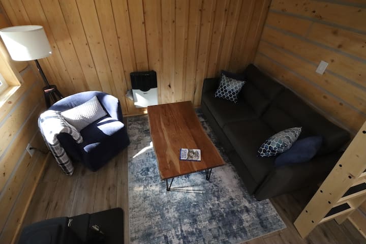 Little Wolf Cabin - Alberta