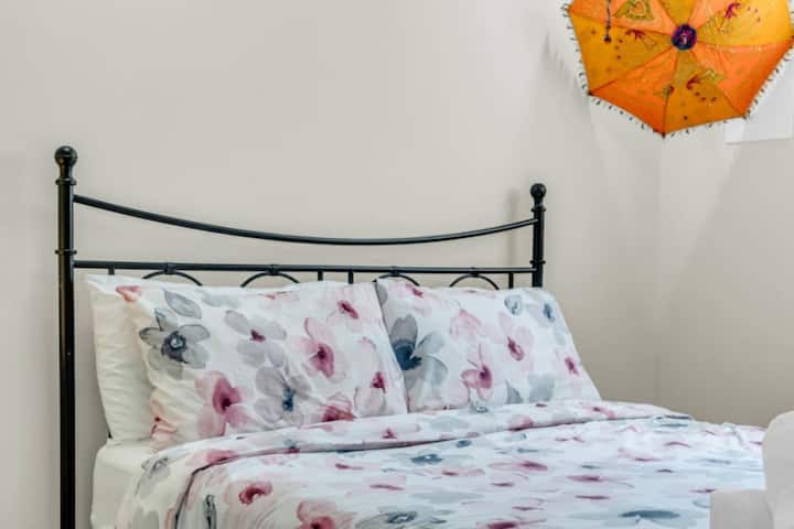 Გაწმინდეთ ხაზები, თეთრეული და ყველაფერი, რაც გჭირდებათ, რომ თავი ისე იგრძნოთ, როგორც საკუთარ სახლში.