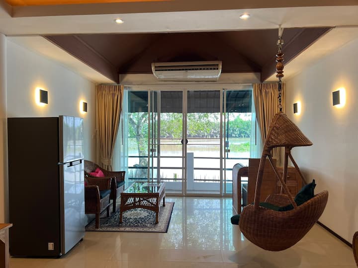 No.8 Double Suite, Rainbow Arokaya Welness Resort - Bang Khla