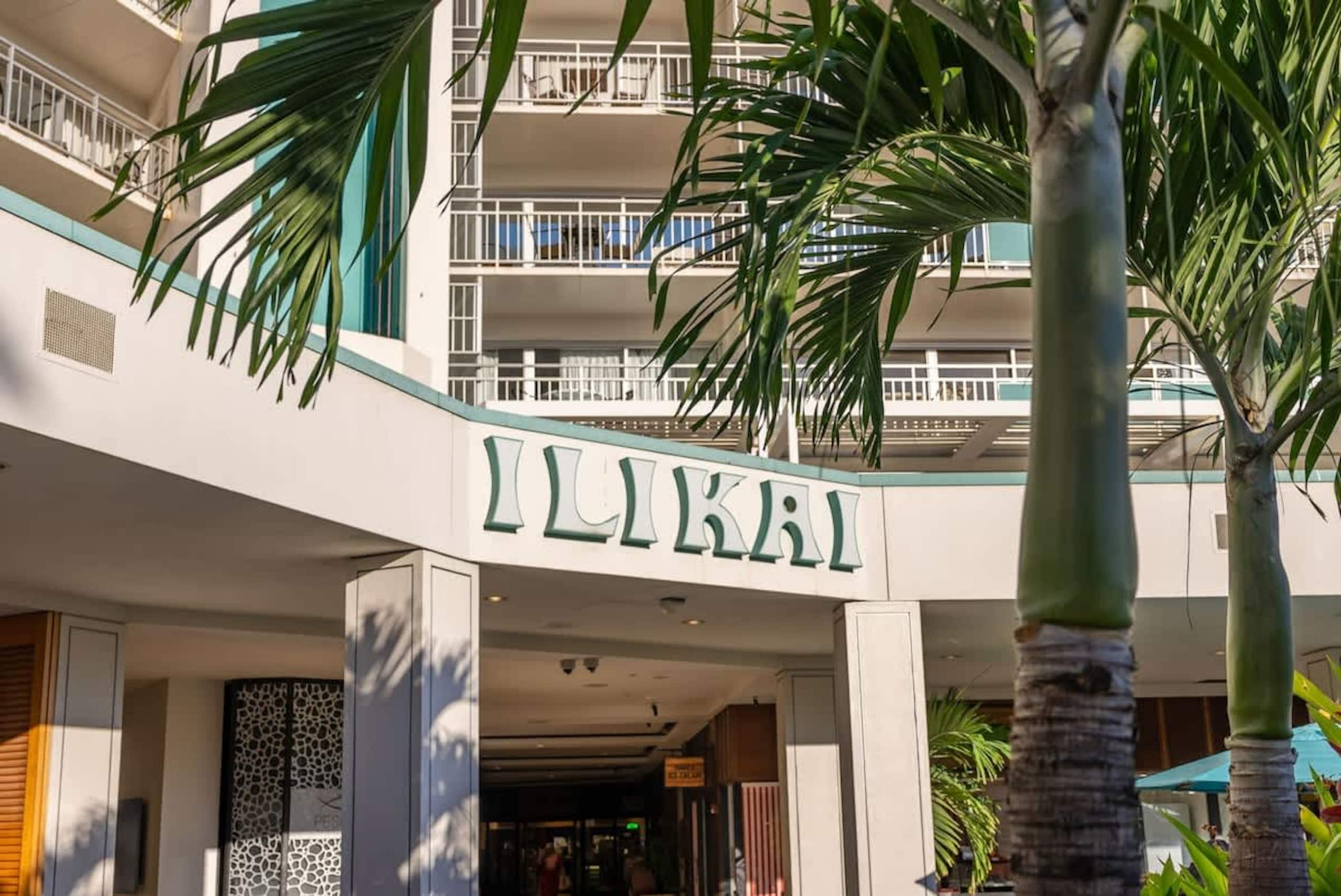 Condo in Honolulu · ★4.79 · 1 bedroom · 2 beds · 1 private bath - Image 27