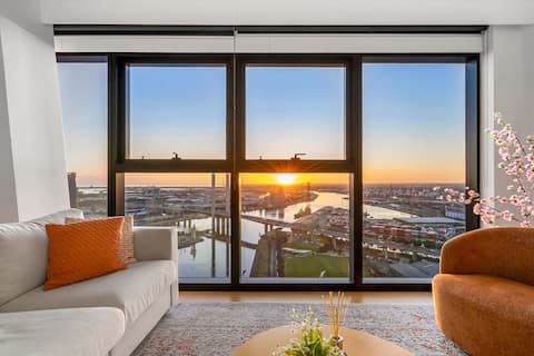 Luxury 3BR 3Bath | Skyline Views & Free Parking