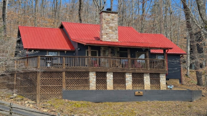 Hillside Hideaway - Sevierville, TN