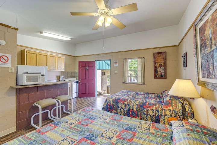 8 Mi To Lake Whitney State Park: Quaint Studio! - Lake Whitney, TX