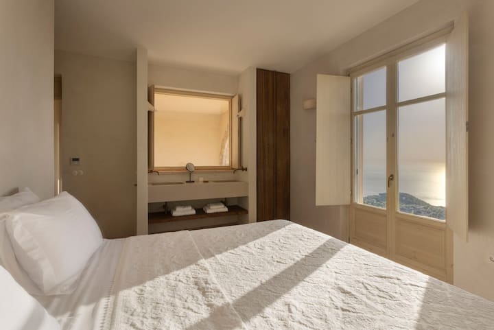 The second double bedroom on the lower floor also comes with sensational sea views. (Bedroom 2)