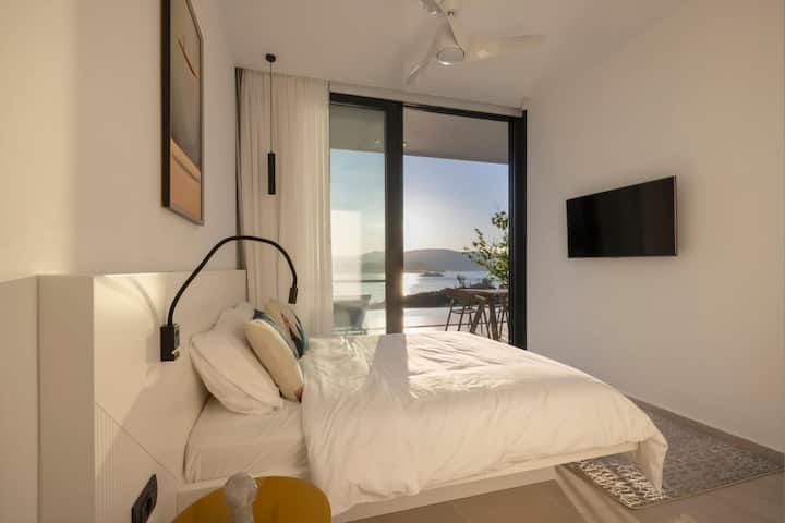 Kamar tidur keempat dan terakhir juga double. (Kamar tidur 4)