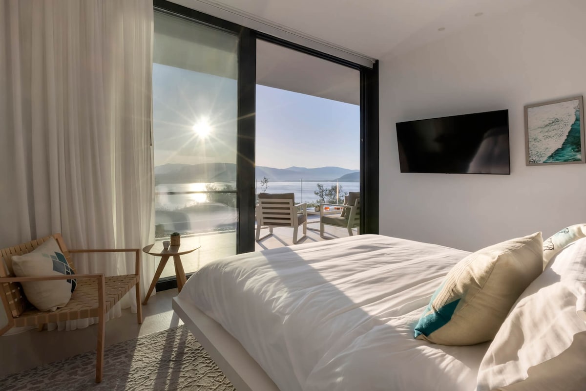 El dormitorio principal, una cama doble. (Dormitorio 1)