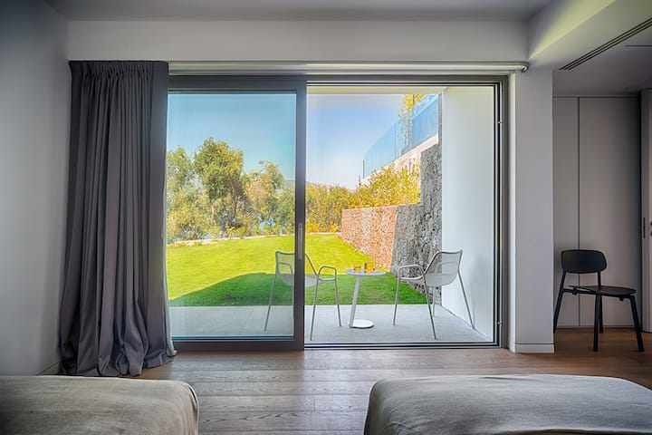 The third double-twin bedroom on the lower level (bedroom 5). 