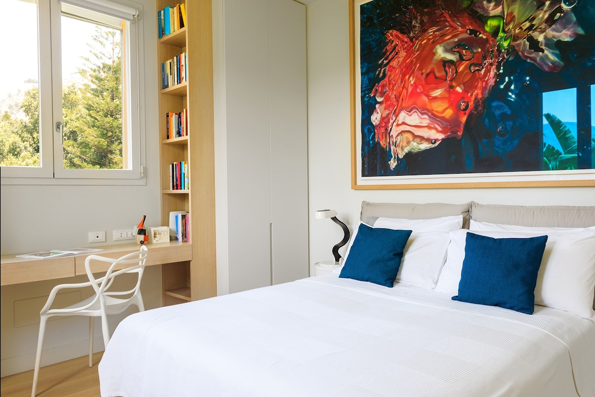 Det andra sovrummet på bottenvåningen (sovrum 4). 