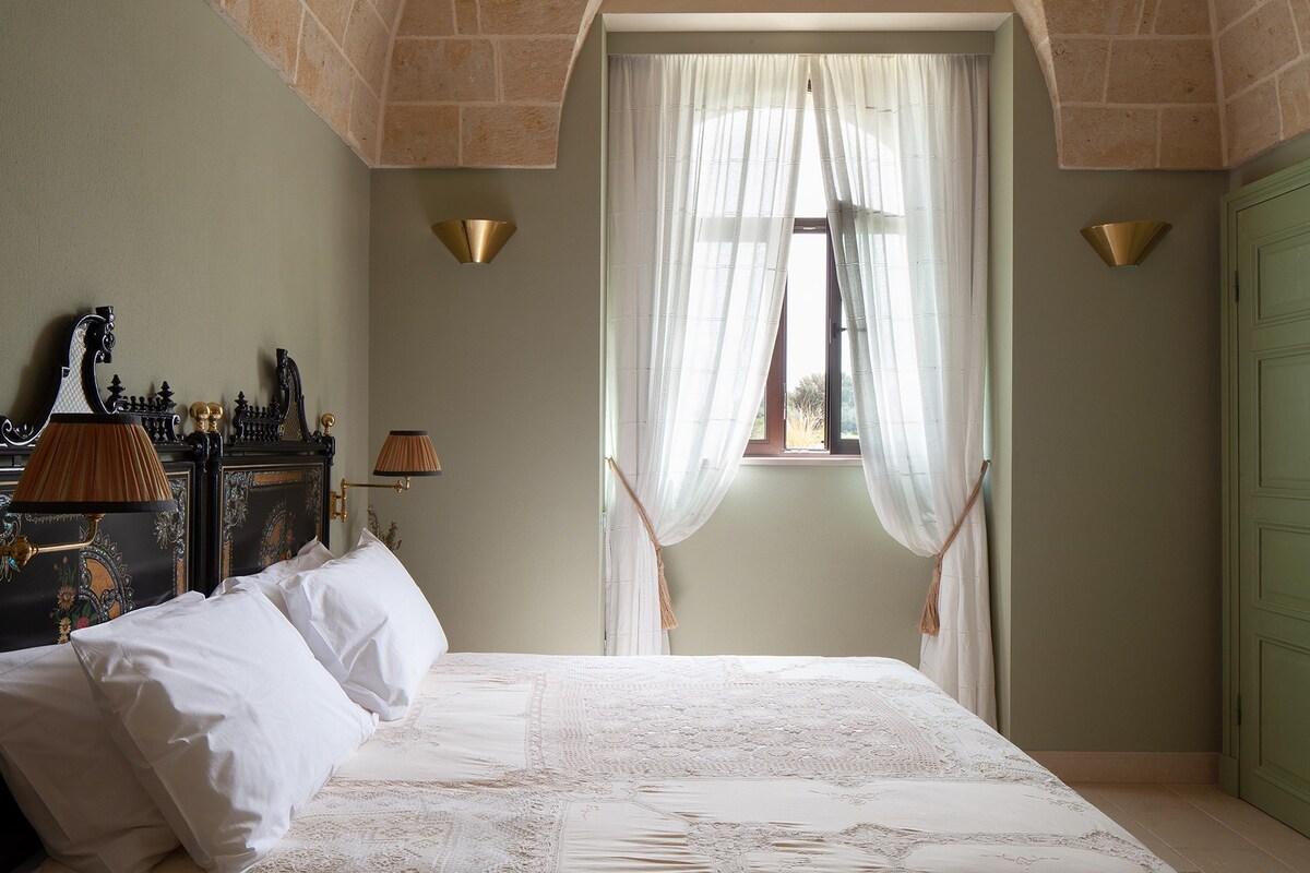 El cuarto y último dormitorio doble en la planta baja.