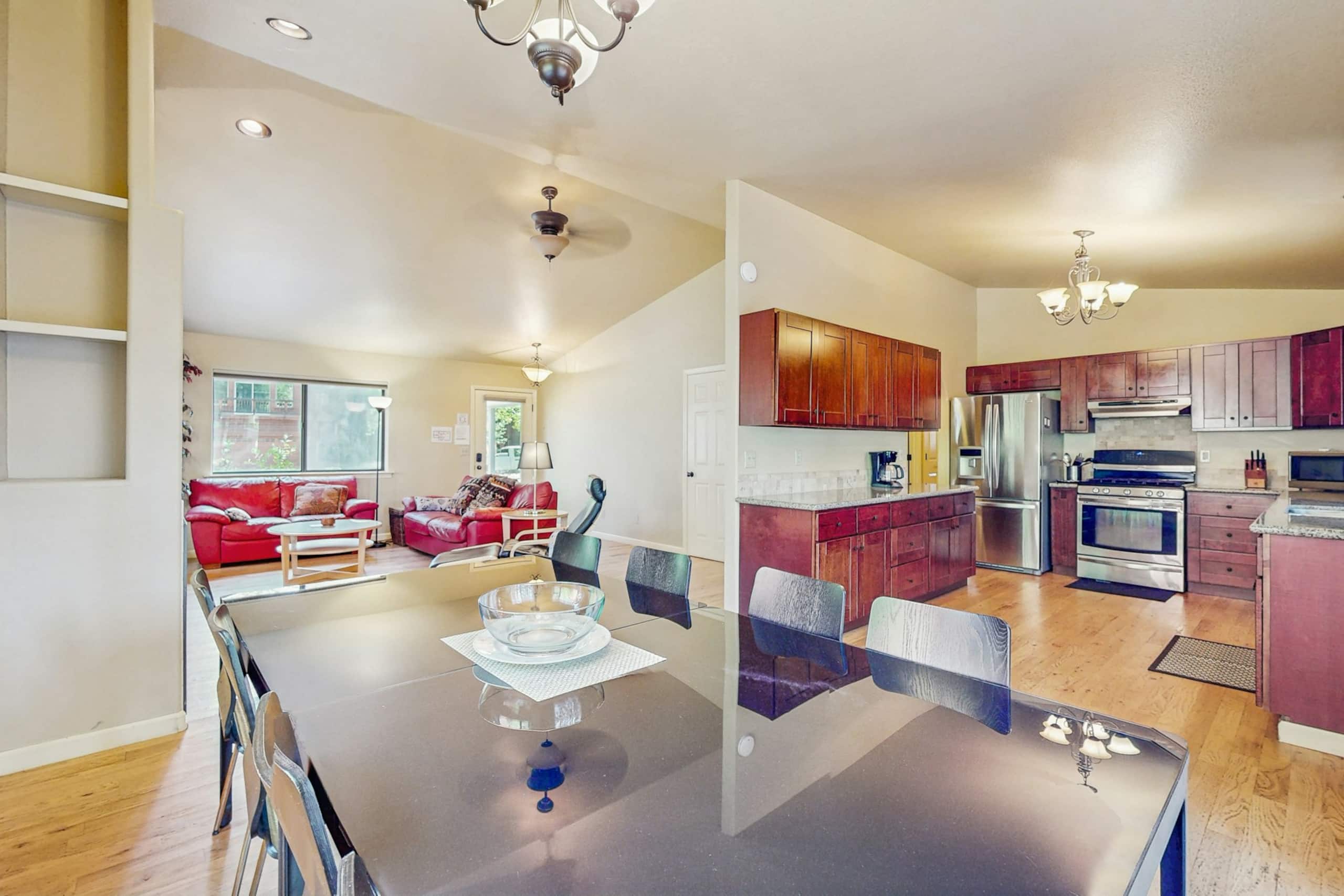 Cozy Tahoe Cabin with Pine Views & Fireplace - Photo 9