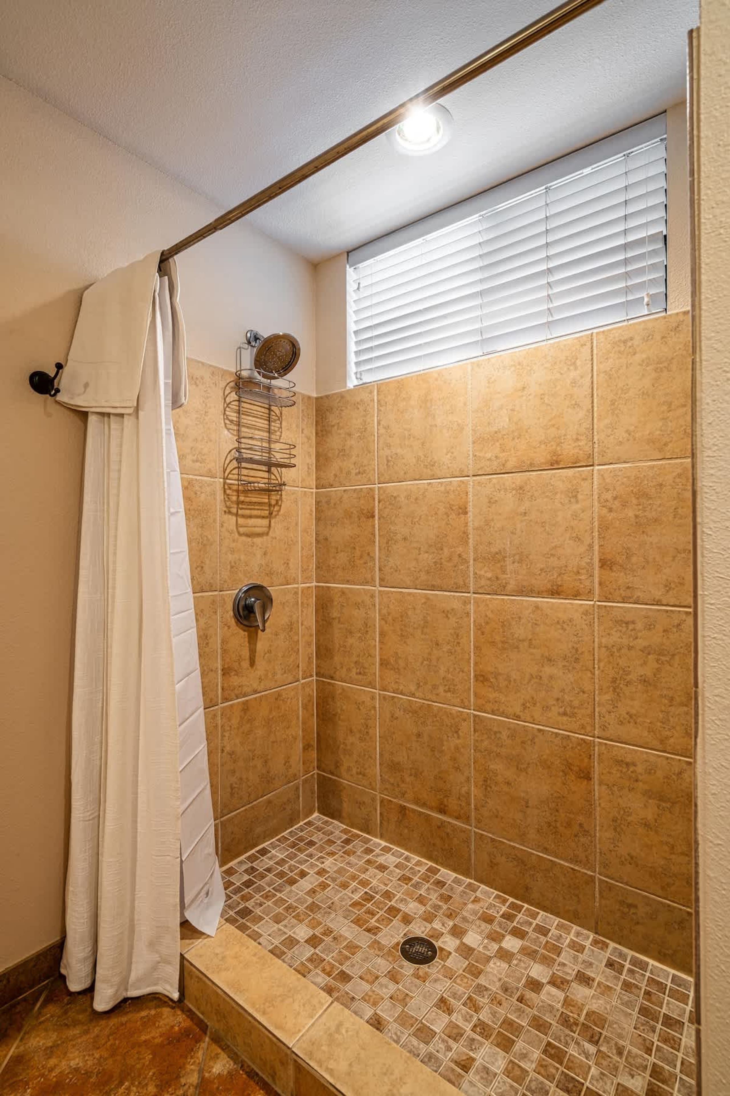 Wailea Retreat with Pool, Walk to Beach - Image 15