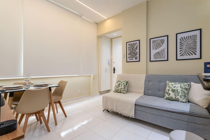  ברוכים הבאים למקום האירוח MiCasaSuCasa שלכם! עם הכניסה, תמצאו חדר מואר ומזמין, מושלם כדי להירגע ולהרגיש בבית.