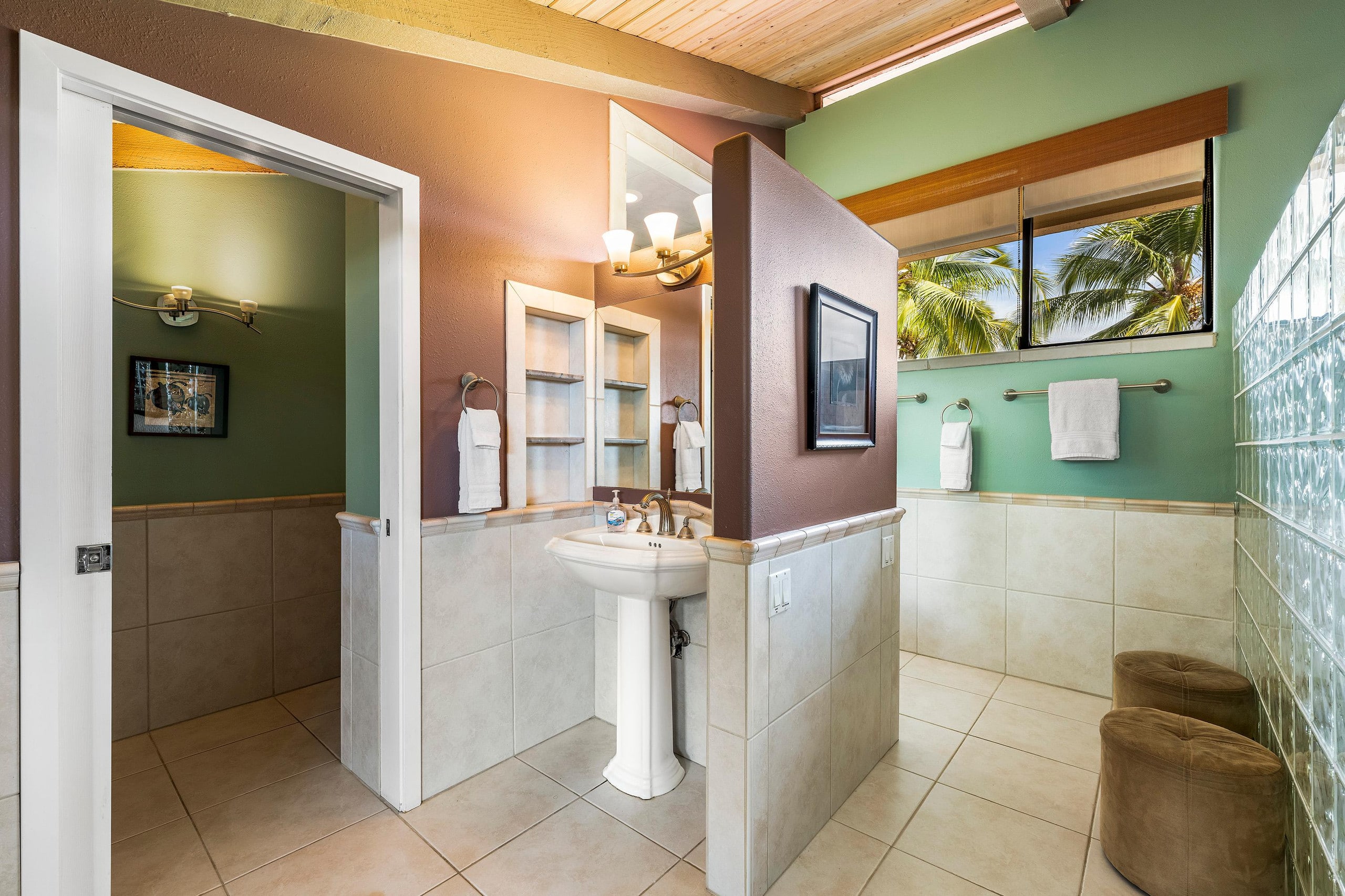 Condo in Kailua-Kona · ★4.78 · 2 bedrooms · 2 beds · 3 baths - Image 19