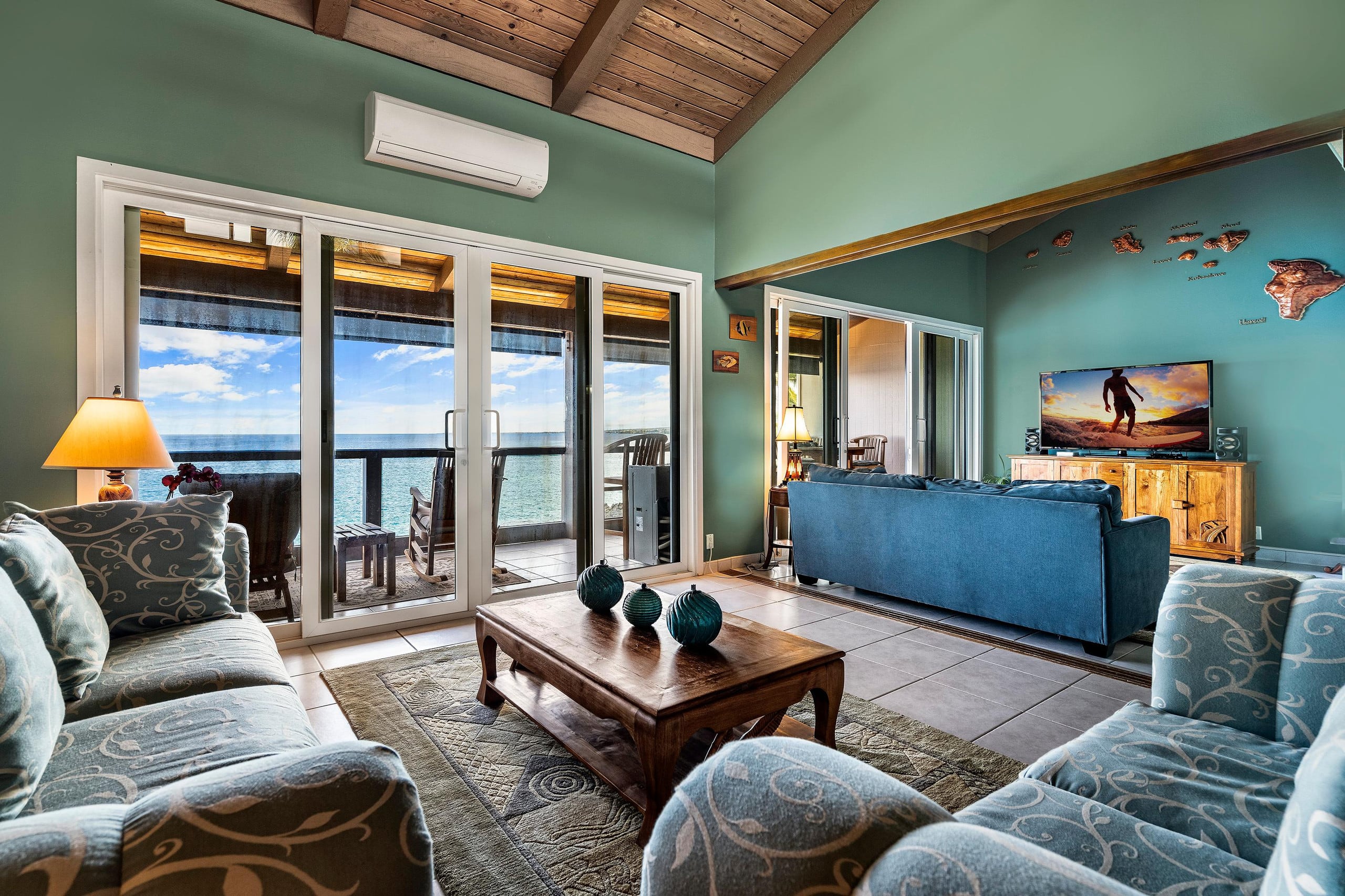 Condo in Kailua-Kona · ★4.78 · 2 bedrooms · 2 beds · 3 baths - Image 3