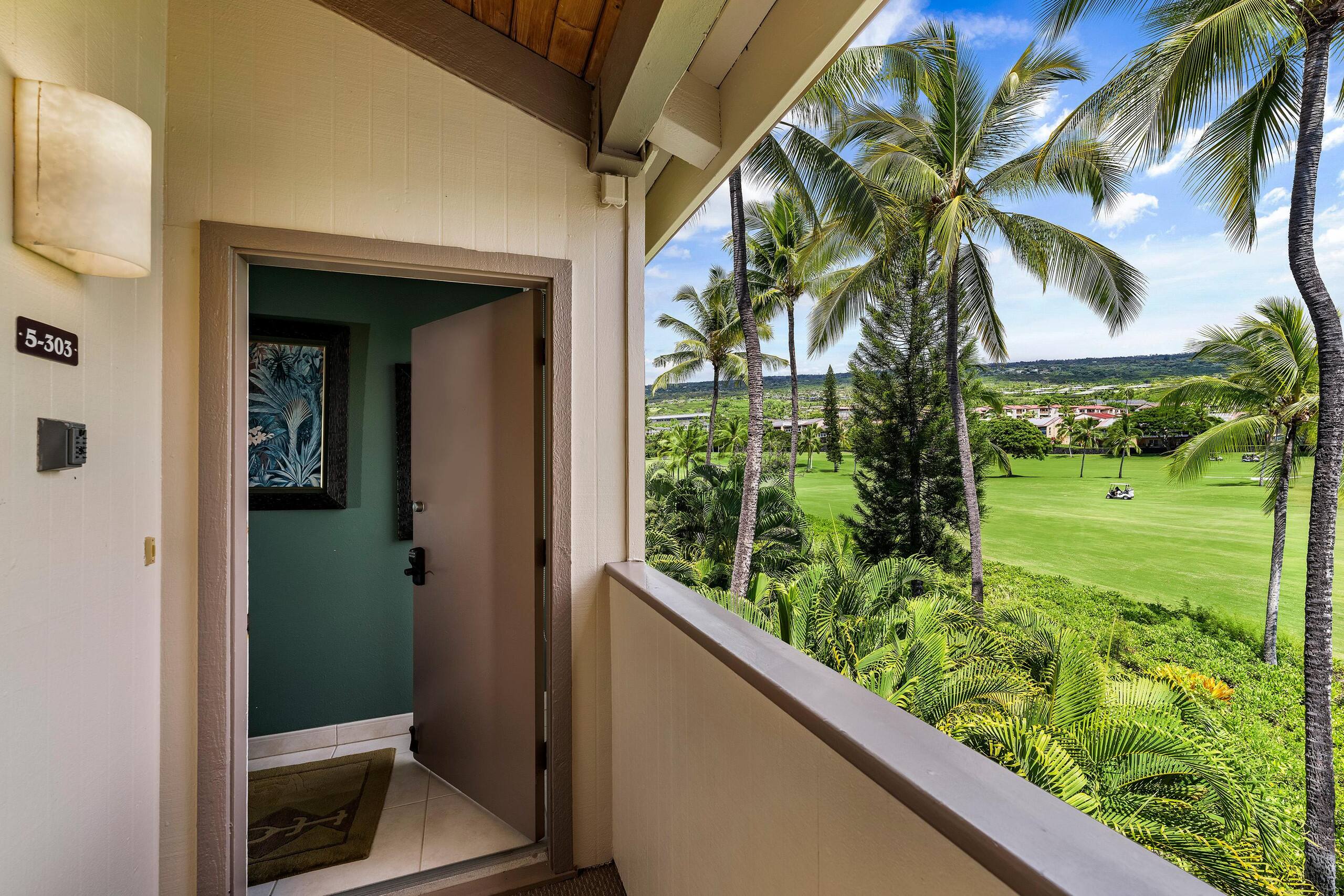 Condo in Kailua-Kona · ★4.78 · 2 bedrooms · 2 beds · 3 baths - Image 32