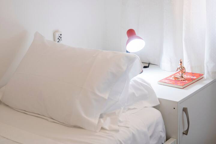 Кревет,друго,спална соба