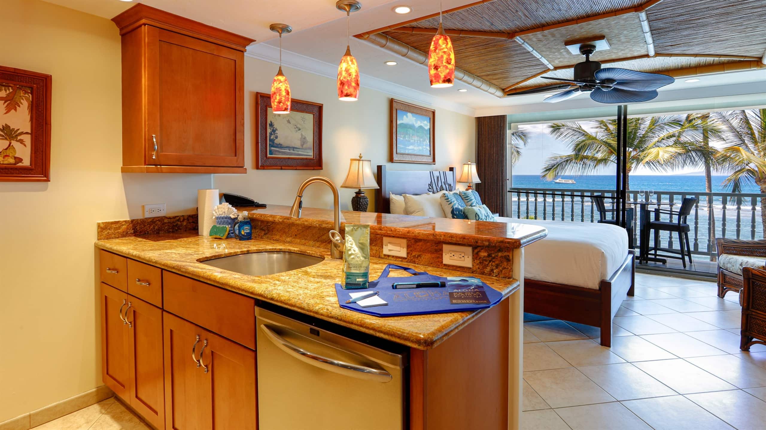 Condo in Lahaina · ★5.0 · Studio · 1 bed · 1 bath - Image 12