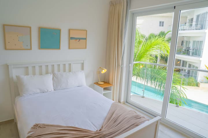 Habitación que conecta con el balcón
