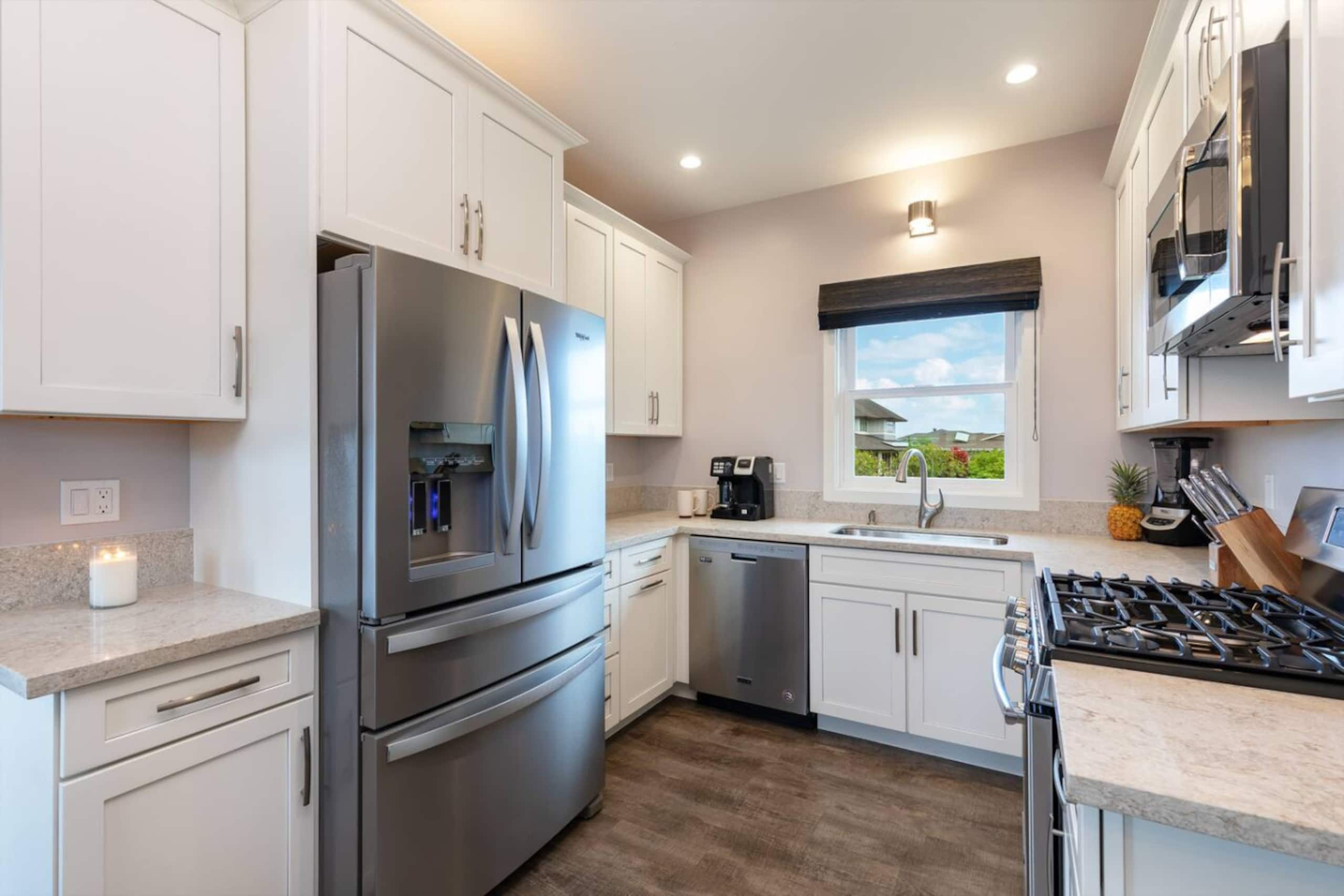 *NEW 2BD Luxe Beach Cottage |Pool PickleB Gym| AC - Photo 9