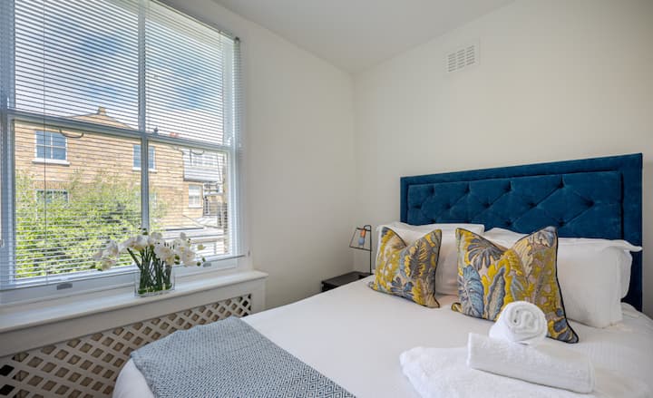 Hestercombe Avenue 43A-12-2. Low Res