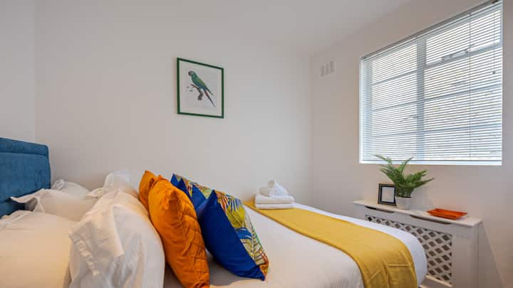 Hestercombe Avenue 43A-14-2. Low Res