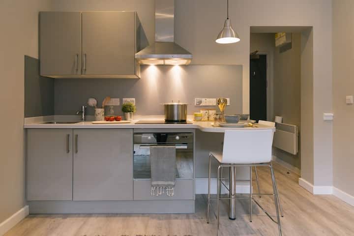 Student Only Inviting Studio At Provincial House - Sheffield