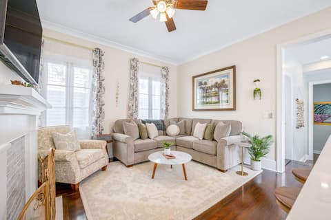 Top Airbnb: Rooftop • Hot Tub • Parking • Walk to King St! in Charleston